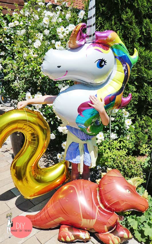 Folienballons Tiere Einhorn Dinosaurier und Zahlen zur Einschulung Feier