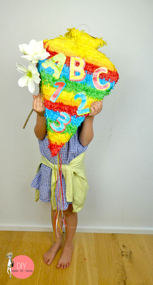 Riesen Schultüte Pinata zur Einschulung