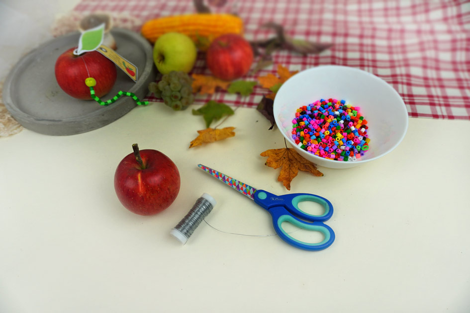 An apple a day keeps the doctor away - Bastelidee mit Apfel und Spruch, Material