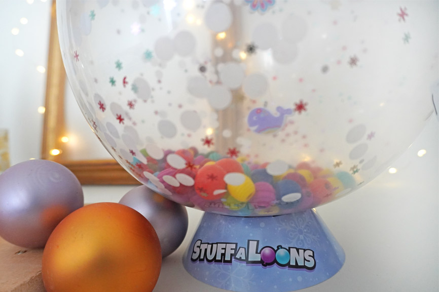 Stuff-A-Loon Geschenk in der Luftballon Schneekugel