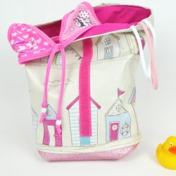 Kinder-DIY-Trends-Alleskönnerin-Tasche-Elbufer-Wachstuchstoff-mit-der-Nähmaschine-nähen-Fashionbag Tasche selber nähen mit Wachstuch Stoff