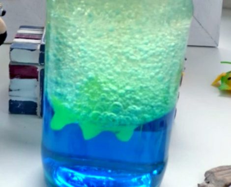 Experiment für Kinder: Lavalampe im Marmeladeglas
