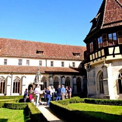 Kinder-DIY-Trends-Ausflug-Kloster-Bebenhausen-Klostergarten Kloster Anlage aus dem Mittelalter für Familienausflug