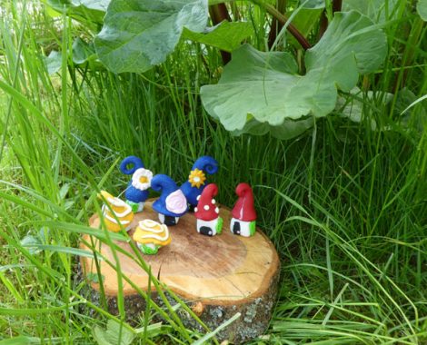 Wichtelhäuser aus FIMO modellieren - Deko für den Garten