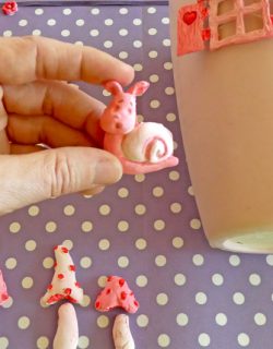 Kinder-DIY-Trends-Feenhaus-Muttertagsgeschenk-Feenhaus Pilze, Feenfenster und Feentür