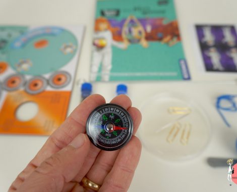 Physik MINT Experiment Kompass aus einer Nadel und Magnet bauen - Anleitung
