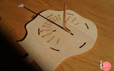 Sonnenuhr selber bauen mit Holzbausatz