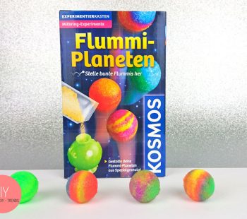 Kinder-DIY-Trends-Kosmos-Flummi-Planeten-Titel KOSMOS Set Bloggertest