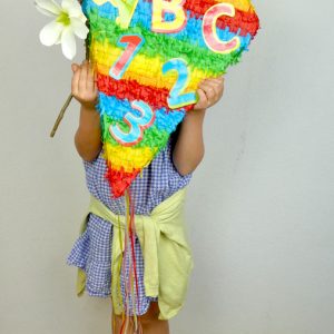 Kinder-DIY-Trends-MIFUS-Geschenke-unter-10-Euro-für-den-Schulanfang-PInata Riesen Schultüte Pinata zur Einschulung