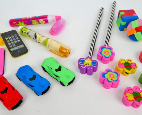 Radierer als Blumen, Autos, Stifte und Puzzle
