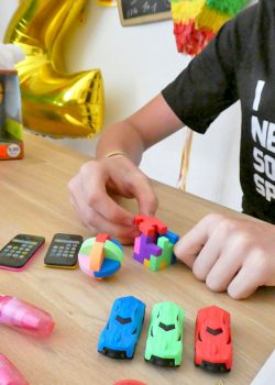 Kinder-DIY-Trends-MIFUS-Geschenke-unter-10-Euro-für-den-Schulanfang-Radierwürfel Radiergummis in vielen Formen und Farben zum Sammeln