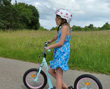 Roller mit Luftreifen für Mädchen ab 6 Jahren