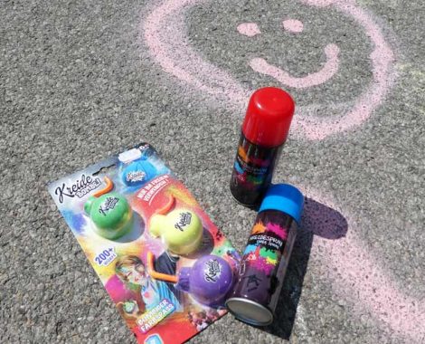 Spiele für den Kindergeburtstag mit Kreidebomben und Sprühkreide