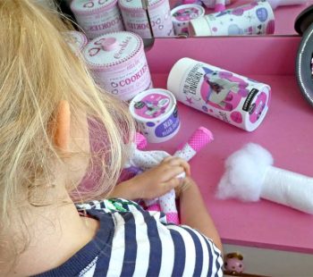 Kinder-DIY-Trends-Mein-zauberhaftes-Einhorn-Nähset-Füllwatte mit Einhorn aus Stoffteilen