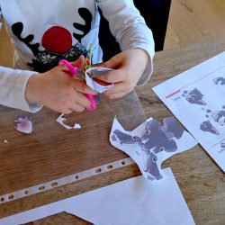 Kinder-DIY-Trends-Osterhase-Papier-ausschneiden Anleitung für einen Papier Osterhasen