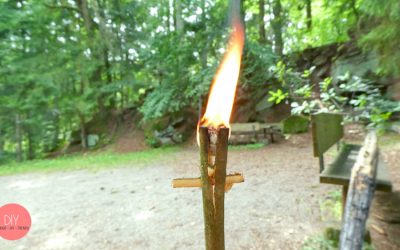 Mini Fackel selber schnitzen aus Holz Ästen mit Opinel Messer