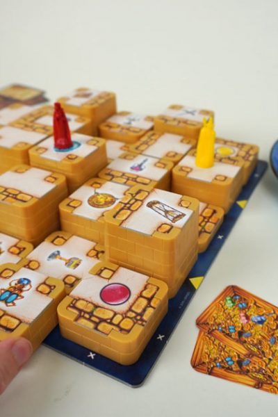 Kinder-DIY-Trends-Ravensburger-Spiele-3D-Labyrinth-Spielen Spielzug bei 3D Labyrinth: Türme verschieben