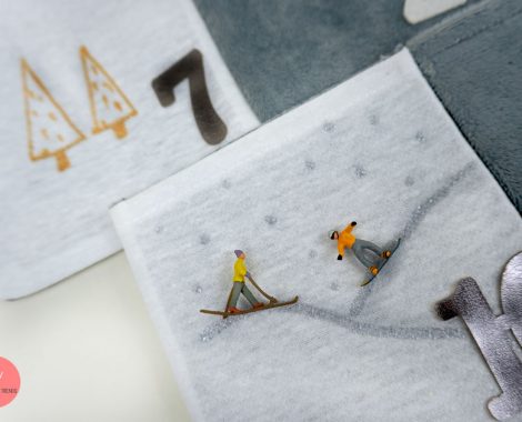 Minifiguren auf den Adventskalender bringen - zum Beispiel annähen
