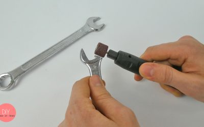 Mit dem Dremel den Schraubenschlüssel abschleifen
