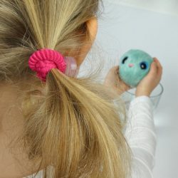 Kinder-DIY-Trends-Scruff-A-Luv-Hase-Kuscheltier Waschen, pflegen und spielen