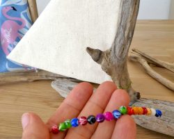 Kinder-DIY-Trends-Segelboot-Strandgut-Perlen Segelschiff aus Treibholz