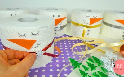 Schneemann aus Toilettenpapierrollen basteln