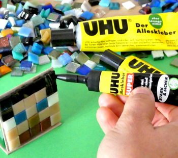 Kinder-DIY-Trends-UHU-Minecraft-Würfel-kleben Bastelidee für Minecraft Fans