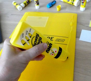 Kinder-DIY-Trends-UHU-Transsilvanien-Deckel Material für das back to school Upcycling mit UHU
