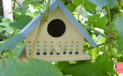 Buntes Vogelhaus mit Perlenmuster - selbst basteln mit Kindern