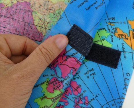 Tasche mit Landkarten Muster aus Wachstuchstoff und mit Klettverschluss nähen