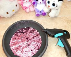 Kinder-DIY-Trends-Wendepailletten-Squishy-kleben DIY Bastelidee Wendepailletten Dekoration