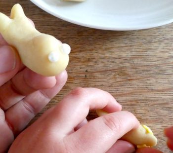 Kinder-DIY-Trends-backen-Schmetterling-modellieren Modellieren mit Kindern