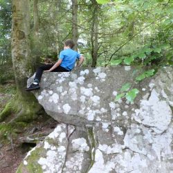 Kinder-DIY-Trends-moses-Expedition-Natur-Klappspaten-Green-Stories-Kindertaschenmesser-Hünengrab Kindergeburtstag und Ausflug in den Wald mit Schatzsuche